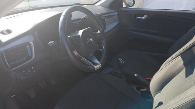 Kia Rio image 4