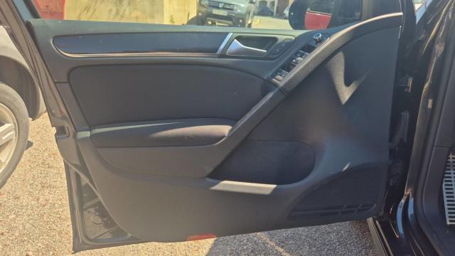 Volkswagen Golf image 4