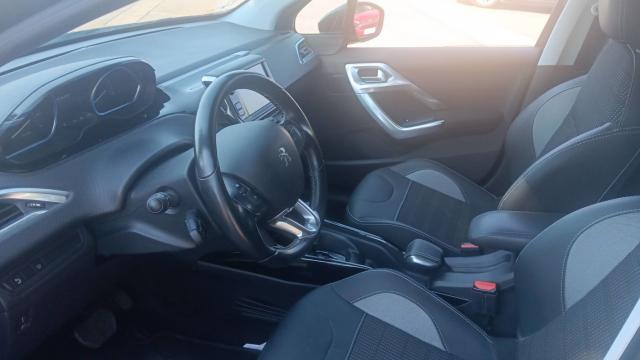 Peugeot 2008 image 9