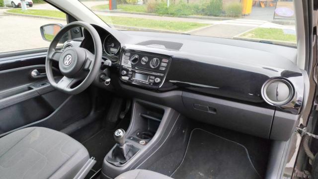 Volkswagen Up! image 1