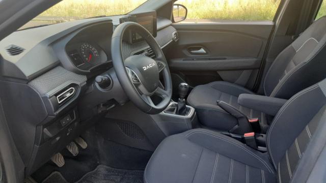 Dacia Sandero image 2