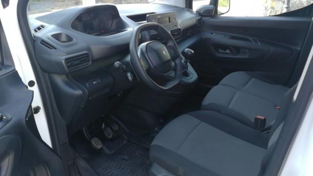 Peugeot Partner image 2