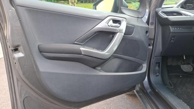 Peugeot 2008 image 7
