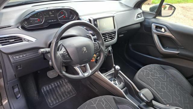 Peugeot 2008 image 4