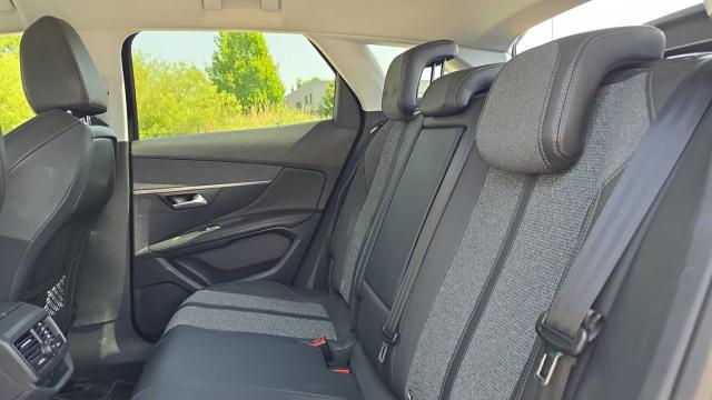Peugeot 3008 image 8