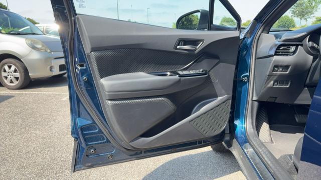 Toyota C-Hr image 1