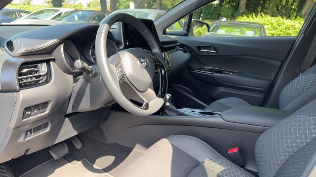 Toyota C-Hr image 5