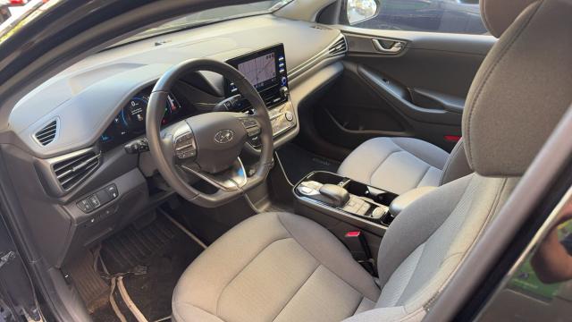 Hyundai Ioniq image 2