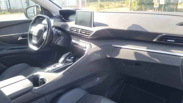 Peugeot 5008 image 5