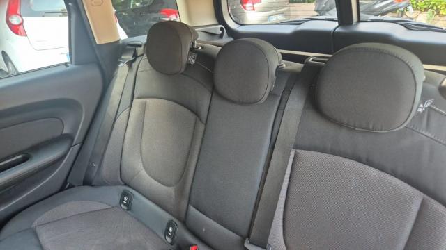 Mini Clubman image 9