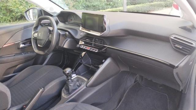 Peugeot 208 image 8