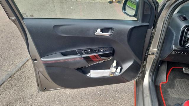 Kia Picanto image 4