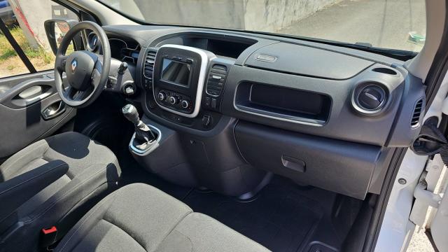Renault Trafic image 8