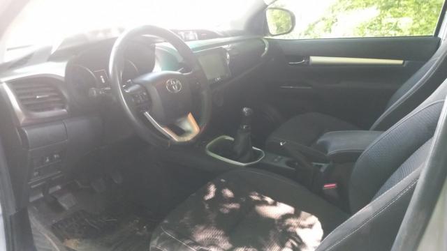 Toyota Hilux image 1
