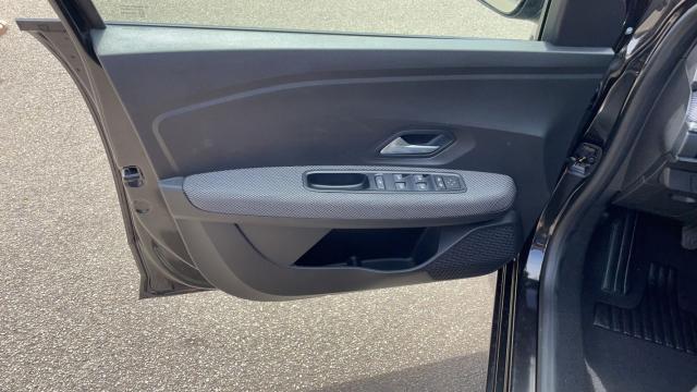 Dacia Sandero image 1