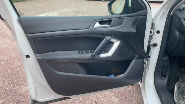 Peugeot 308 image 5