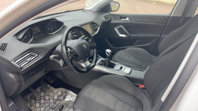 Peugeot 308 image 4