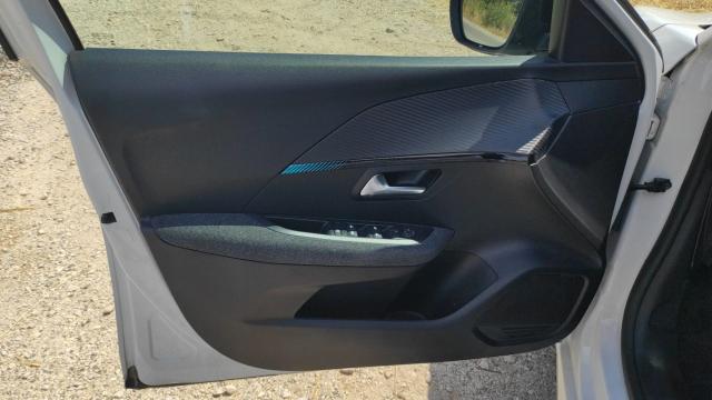 Peugeot 208 image 5