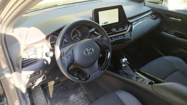 Toyota C-Hr image 8