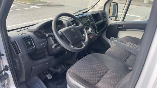 Peugeot Boxer image 2