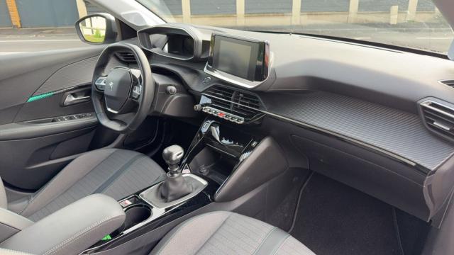 Peugeot 208 image 1