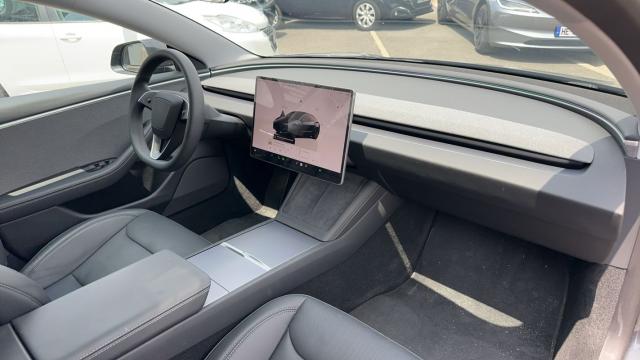 Tesla Model 3 image 4