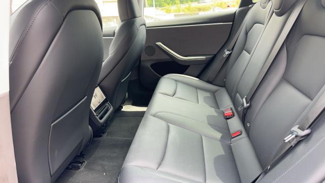 Tesla Model 3 image 9