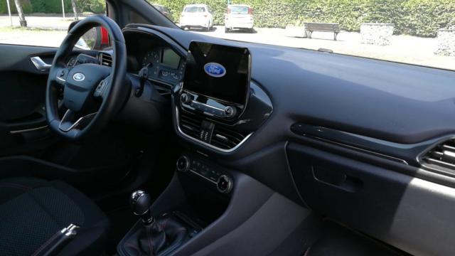 Ford Fiesta image 2