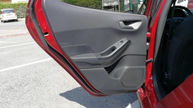 Ford Fiesta image 6