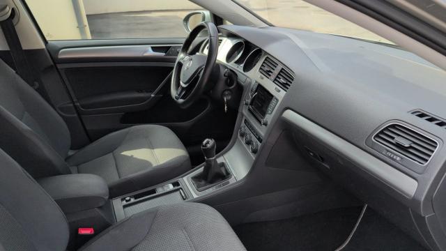 Volkswagen Golf image 5