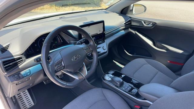 Hyundai Ioniq image 2