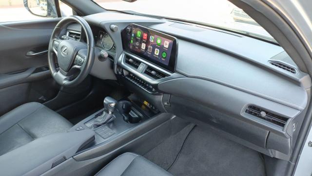 Lexus Ux image 5