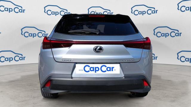 Lexus Ux image 6