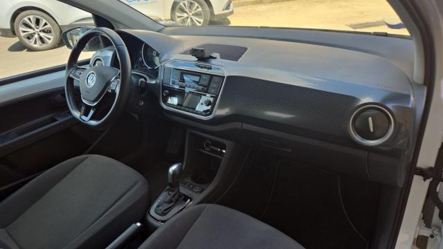 Volkswagen Up! image 6