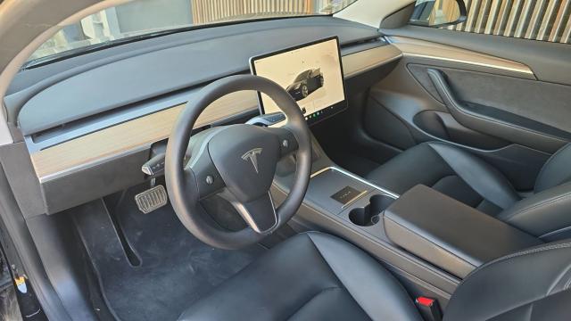 Tesla Model 3 image 8