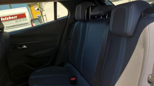 Peugeot 2008 image 2