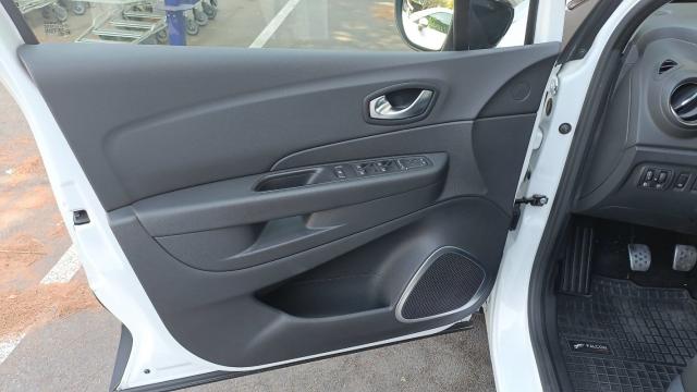 Renault Captur image 8