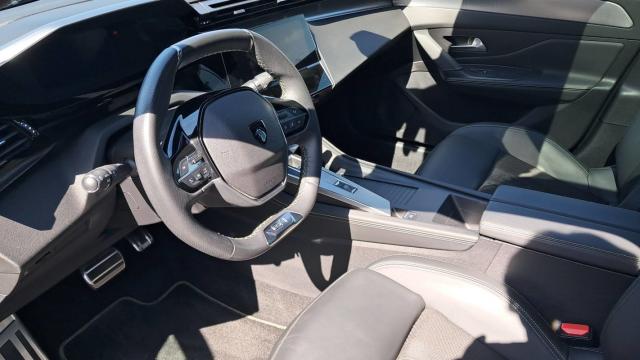 Peugeot 308 image 2