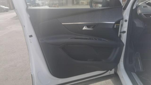 Peugeot 3008 image 7