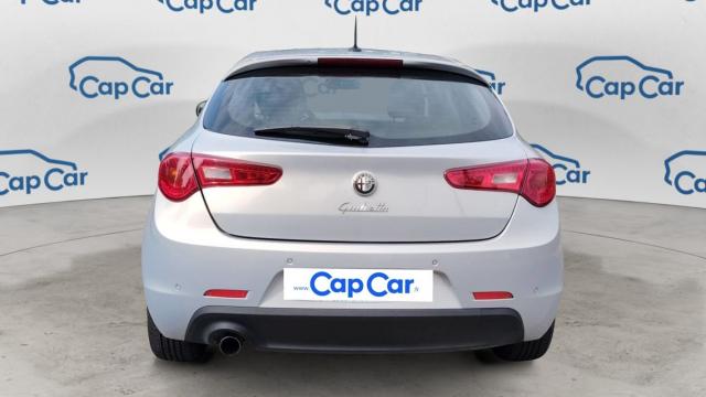 Alfa Romeo Giulietta image 8