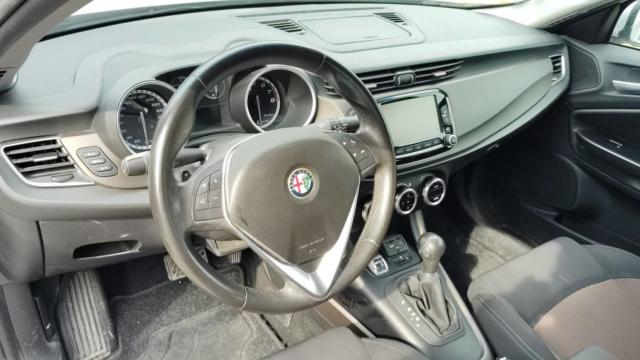 Alfa Romeo Giulietta image 1