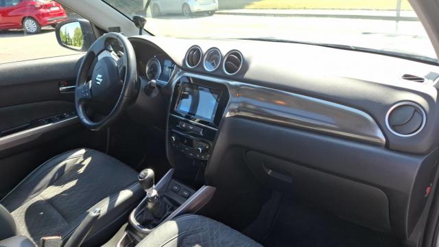 Suzuki Vitara image 1