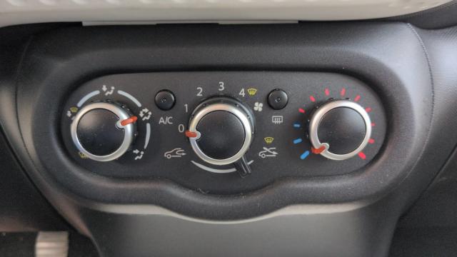 Renault Twingo image 2