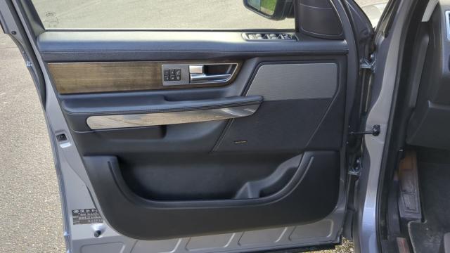Land Rover Range Rover Sport image 7
