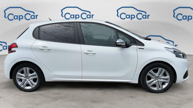 Peugeot 208 image 8