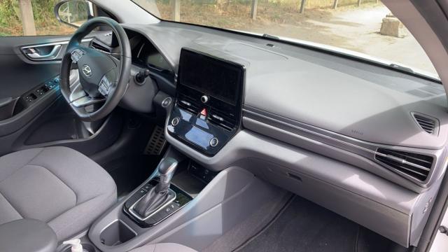 Hyundai Ioniq image 2