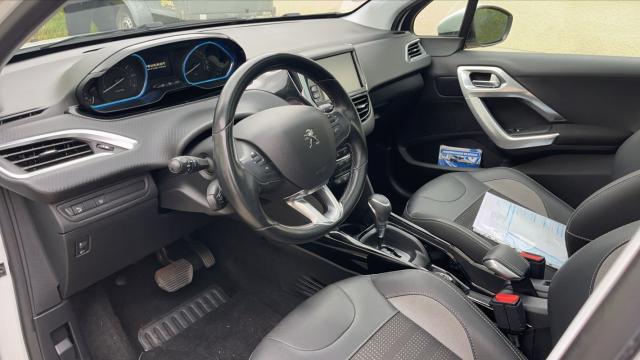 Peugeot 2008 image 9