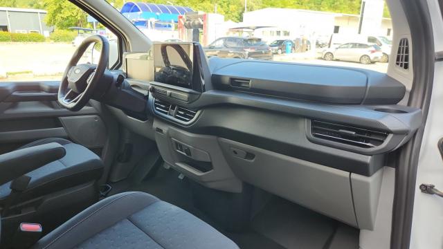 Ford Transit Custom image 2