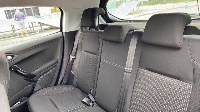Peugeot 208 image 2