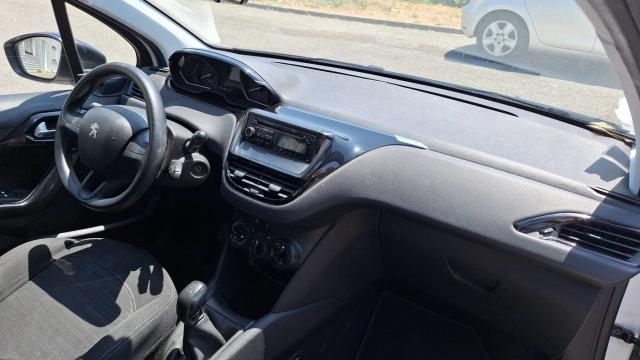 Peugeot 208 image 1